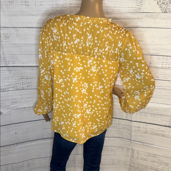 NWOT Women’s Mustard Yellow Floral V-Neck Blouse - Picture 7 of 7
